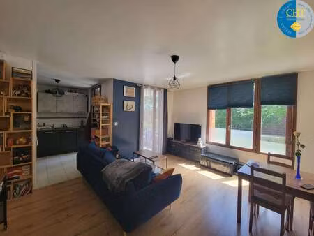 location appartement 2 pièces meublé à saint-jacques-de-la-lande (35136) : à louer 2 pièce