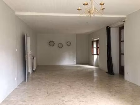 location maison au loroux-bottereau (44430) : à louer / 180m² le loroux-bottereau