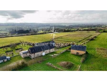 vente longère et corps de ferme à saint-jean-sur-erve (53270) : à vendre / 1000m² saint-je