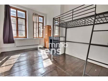 location appartement 3 pièces 43.59 m² à lille (59000)  450 €