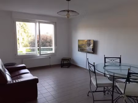 location meublée appartement 2 pièces 58 m² à poule-les-echarmeaux (69870)  510 €