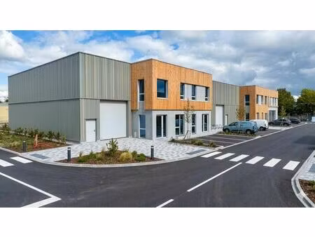 vente bureaux 83 m² à 776 000 m²
