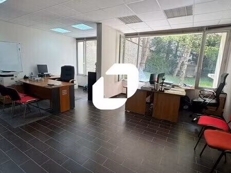 vente bureaux 240 m²