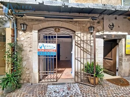 location commerce vence 06140 26m²