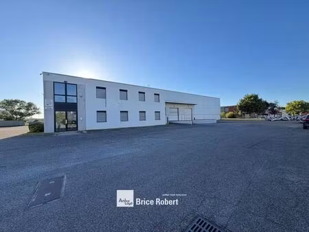 vente entrepôt chassieu 69680 2597m²