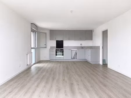 angers - secteur terra botanica / chu - appartement t3 récent avec balcon  parking et cave