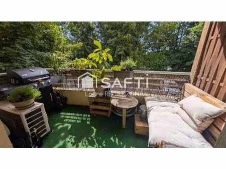 bel appartement de 66 m² avec balcon  piscine et 2 parkings privés à beaune