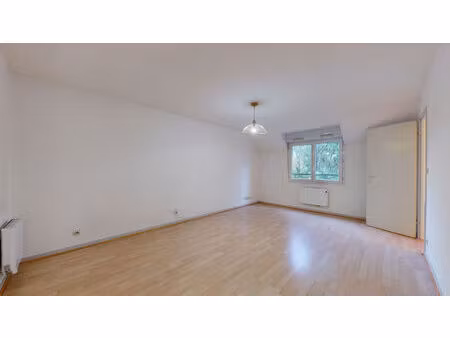 appartement bois d'arcy 3 pièces 66.74 m²  2 chambres  sdd  sdb  parking ext