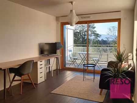 t2 récent avec garage à la frontière suisse
