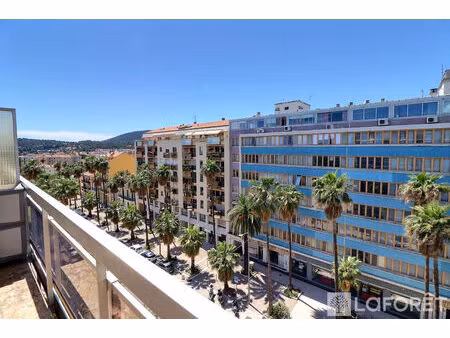 appartement de 2 pièces lumineux avec balcon  parking et cave