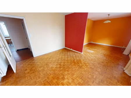secteur henri vinay  t4 rez-de chaussée surélevé  triple ex