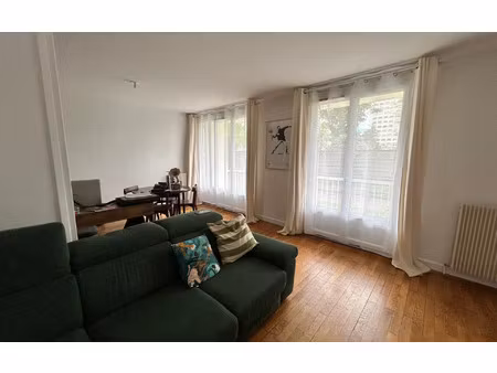 location appartement  m² t-2 à lyon 9  960 €