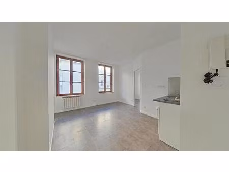 f2 proximité place badouillere