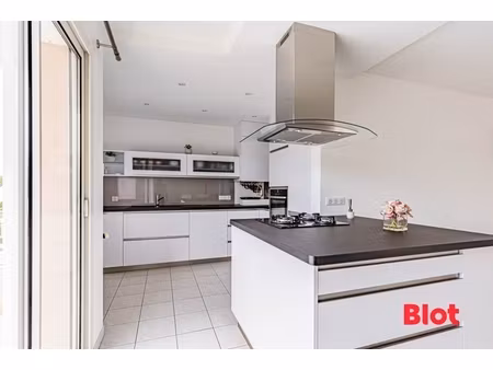 sainte-luce-sur-loire - t3 de 72 m² avec balcon  garage et belle pièce de vie de 36 m2