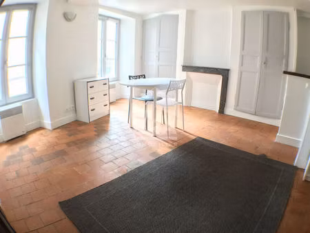 studio meuble a louer - blois - hypercentre  proche ecoles & commerces