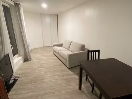 paris 19 : studio de 21.52m² en rez-de-chaussée