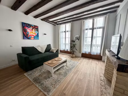 studio au coeur du quartier historique (vieux tours)