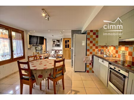 a vendre les carroz d'araches 74300 ensemble immobilier de deux