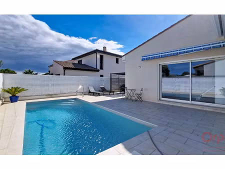 location maison  m² t-5 à baho  2 150 €