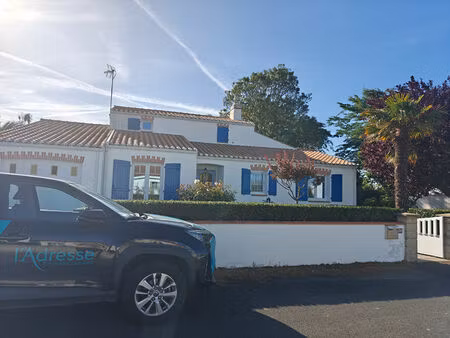 location maison 5 pièces  147.00m²  beauvoir
