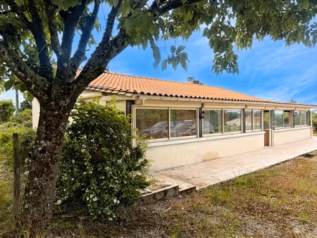 chalet à vendre à montmoreau (16190) - charente