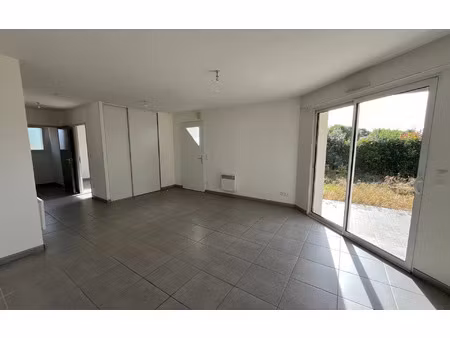 location maison  m² t-3 à mont-de-marsan  864 €