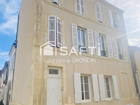 coup de cœur : grande maison de ville pleine de charme !