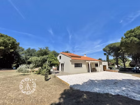 belle villa de standing sur grand terrain