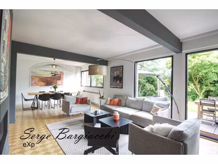 maison individuelle 230m²  3 niveaux  6 chambres