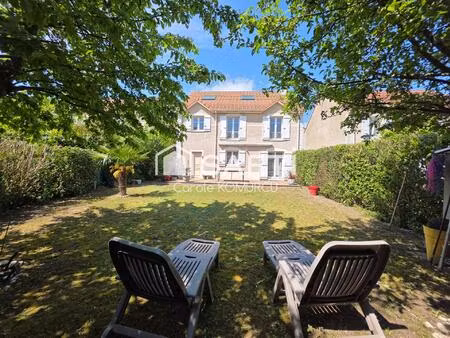 maison individuelle kaufman de 2000  de 7 pièces  5 chambres dont 2 suite.