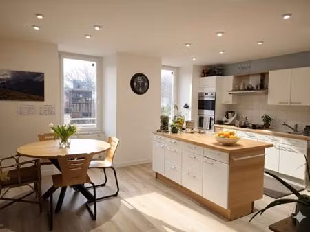elégante maison familiale spacieuse en plein centre ville