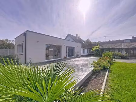 maison de 156m2 entièrement rénovée sur 2900m2 de terrain