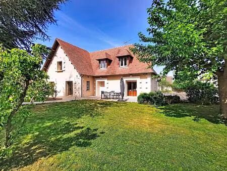 villa 7 pièces avec piscine couverte