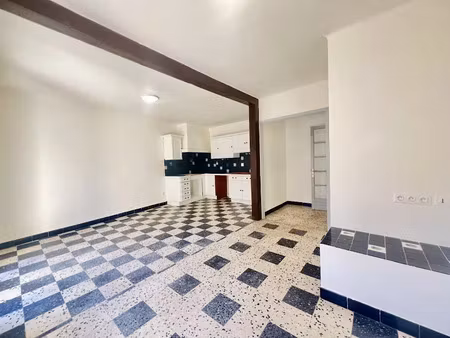 location appartement 3 pièces 72 m² à bessan (34550)  943 €