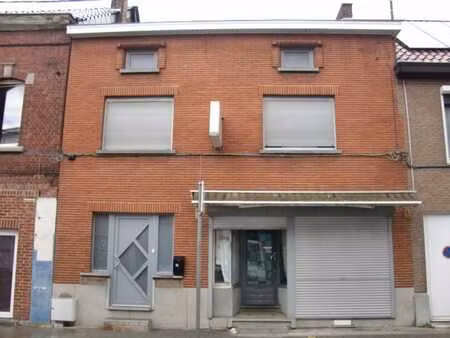 bel immeuble mixte dans centre ville avec terrasse et jardin