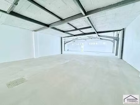 vaste commerce de 300m²! a visiter!!!