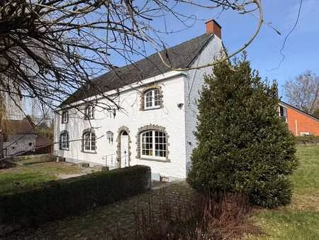 belle villa de 210m² avec 4ch  bureau  garage  jardin  caves