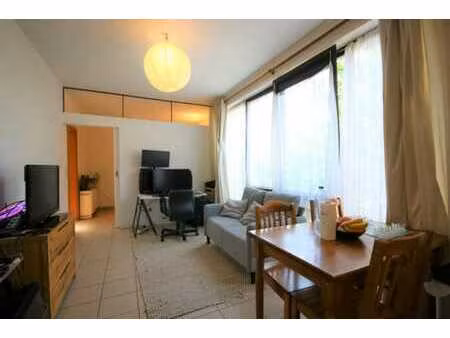 bel appartement 1 chambre à louer - 38m² dans le quartier de