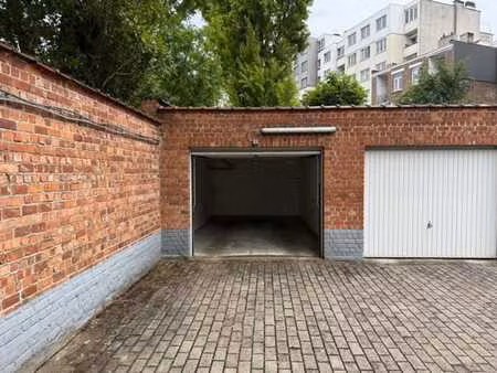 box garage a louer - plasky/diamant