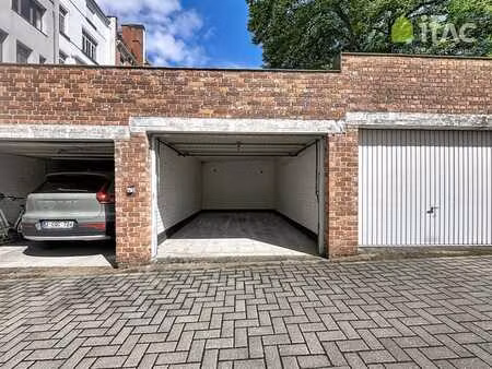 parking / garage