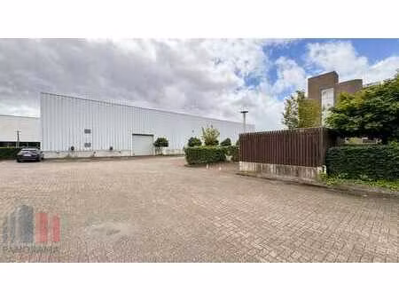espace d’entrepôt de 11.730 m² à kontich