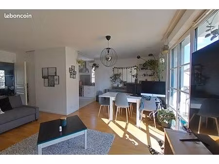 appartement 4 pièces 79 m²