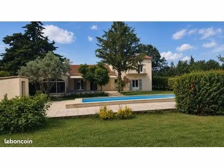 villa 6 pièces 178 m²