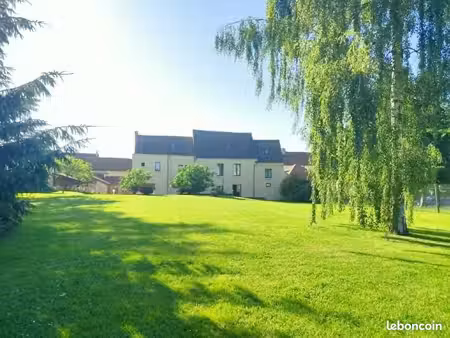 maison de 205 m² avec dépendances