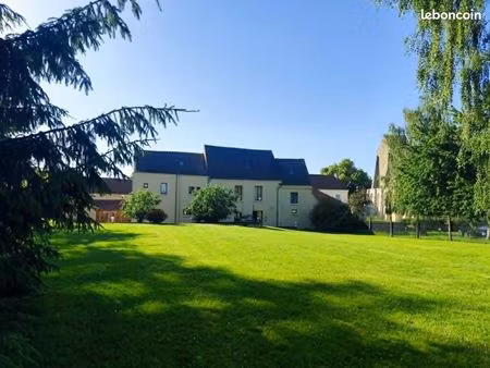 maison familiale avec dépendances à jagny sous bois