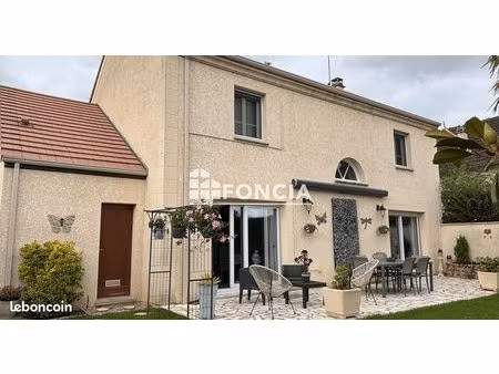 pontoise – à deux pas du tribunal  superbe villa familiale de 204 m² habitables