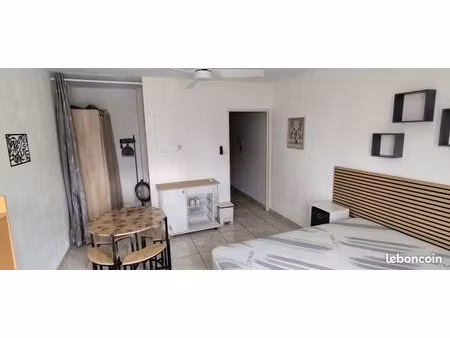 studio 1 pièce 22 m²