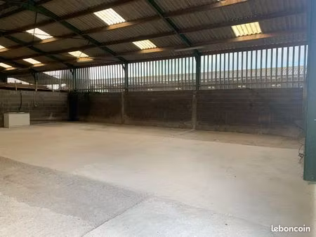 garage - hangar fermé