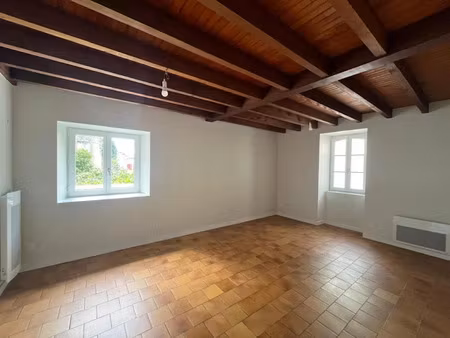 location maison 3 pièces 78 m² à hagetmau (40700)  735 €