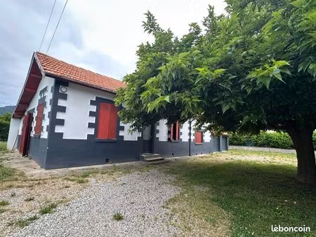 a louer charmante maison à st jean de verges